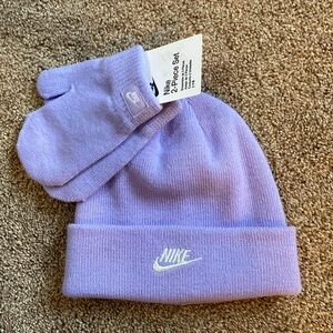 NWT Toddler Girl’s Purple Nike Hat and Mitten Set. 2T-4